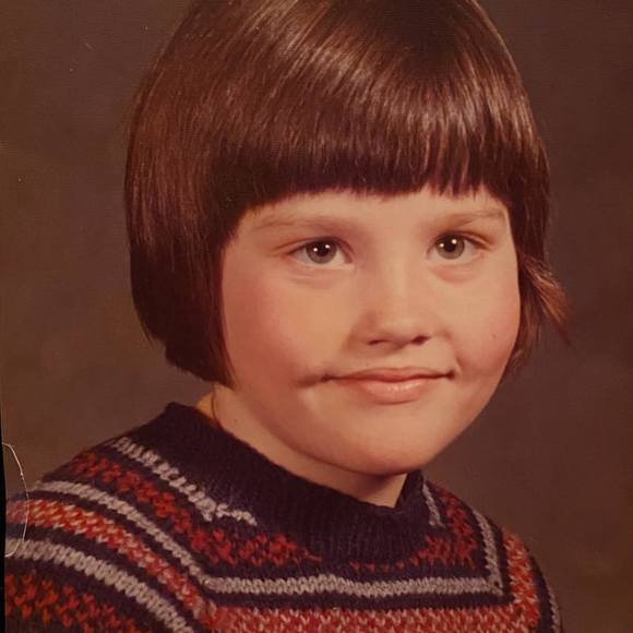 Meet your Posher, Laura - Picture 1 of 1